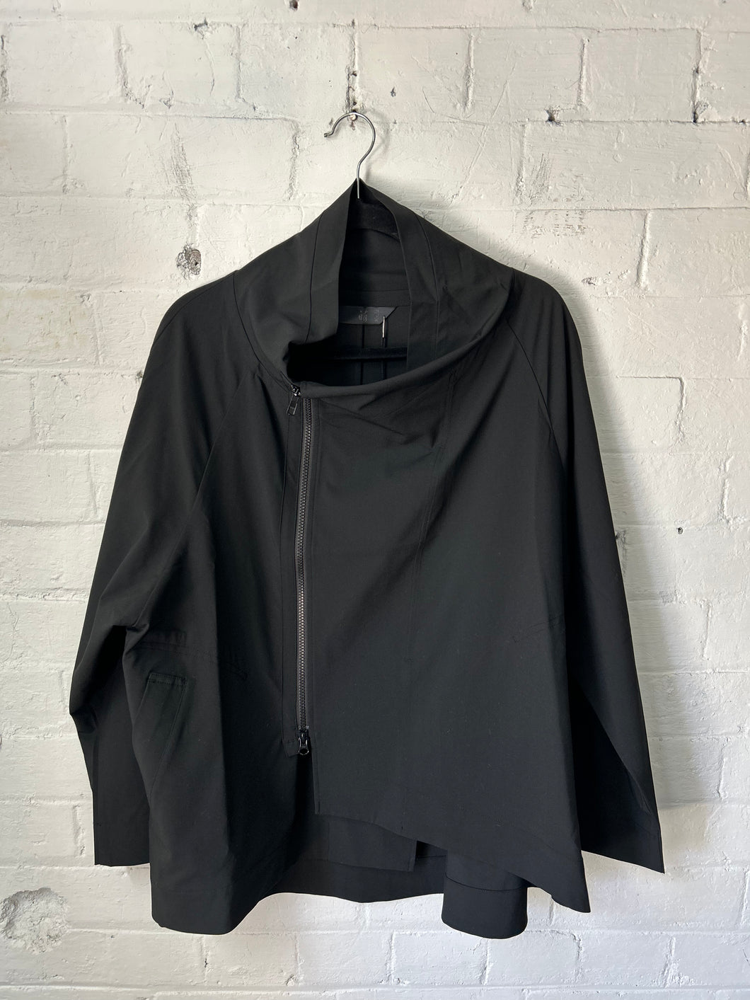 Moyuru Coat 608 - Black