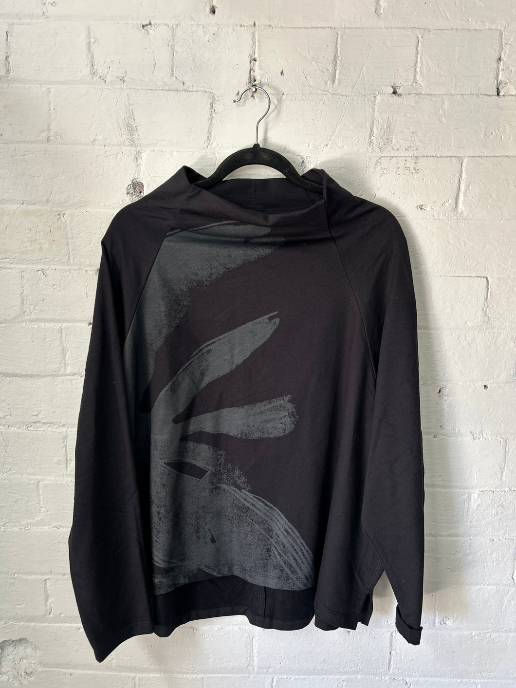 Moyuru Pullover 451 - Black