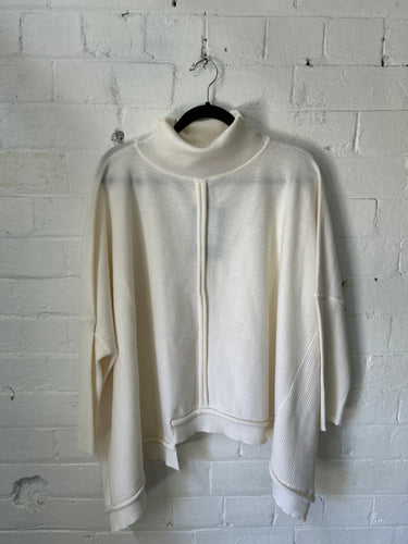 Moyuru Pullover 315 - White