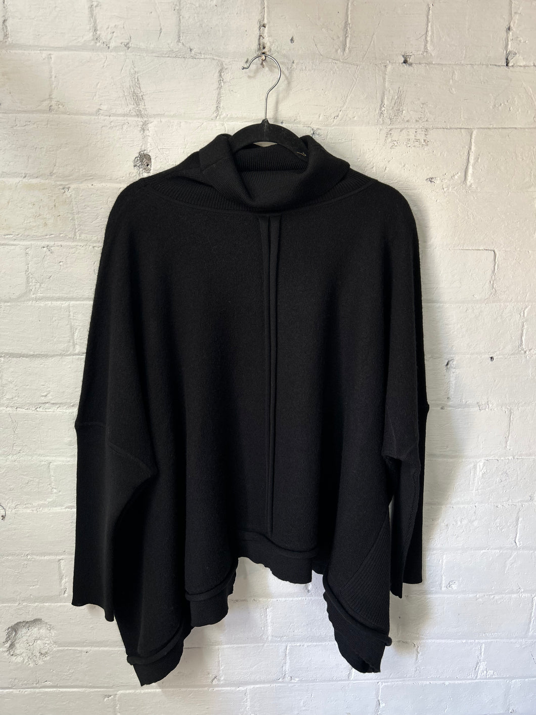 Moyuru Pullover 315 - Black