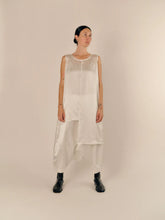 Label Label White Costa Singlet